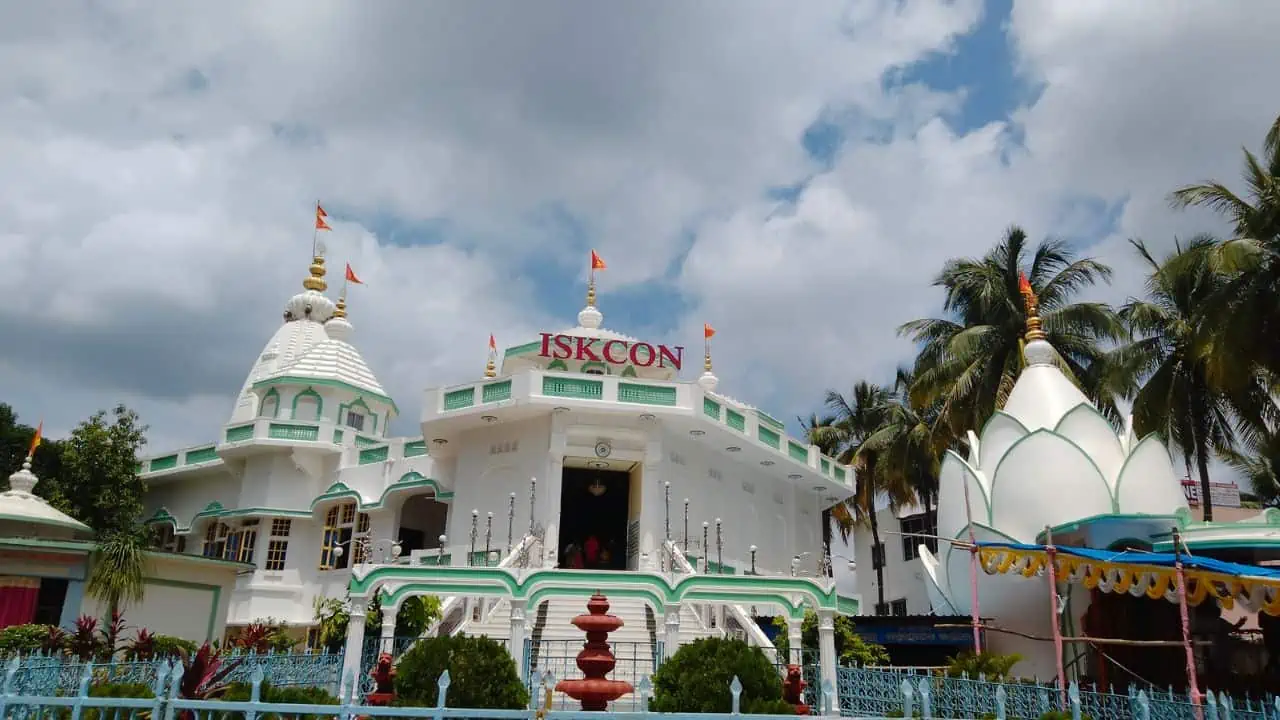 Featured image for ISKCON Temple Bhubaneswar: Timings and Visitor Guide