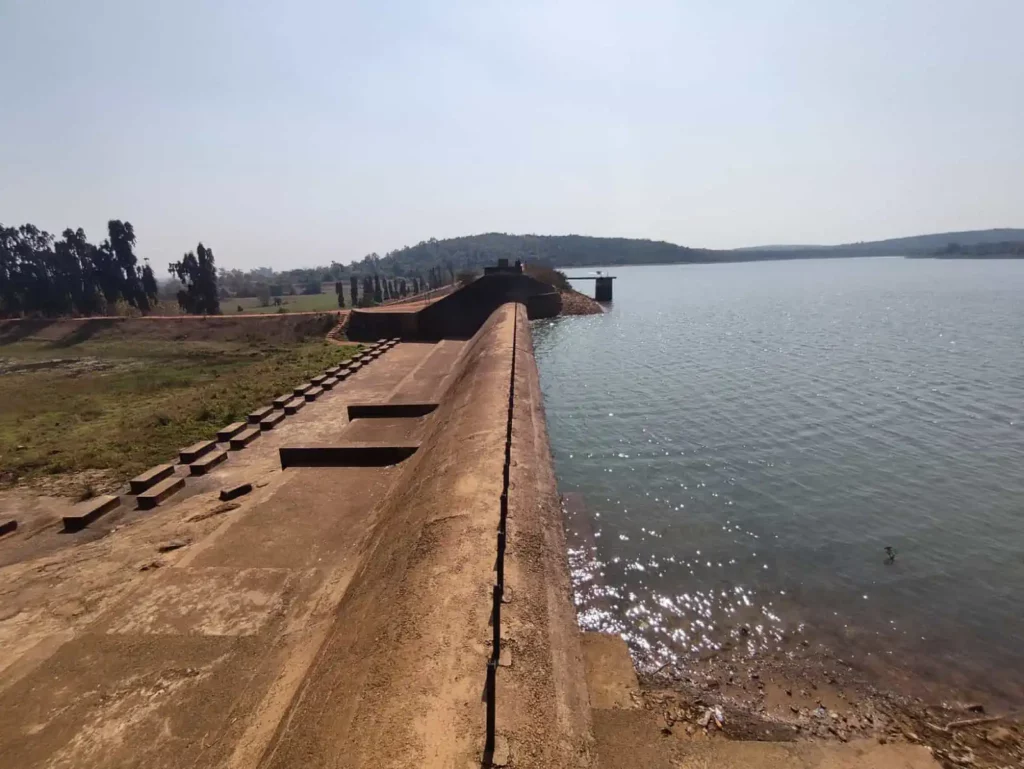 Deras Dam image