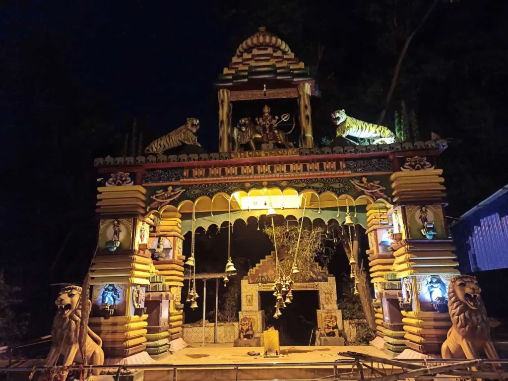 Maa Kanta Baunsuni Temple at night